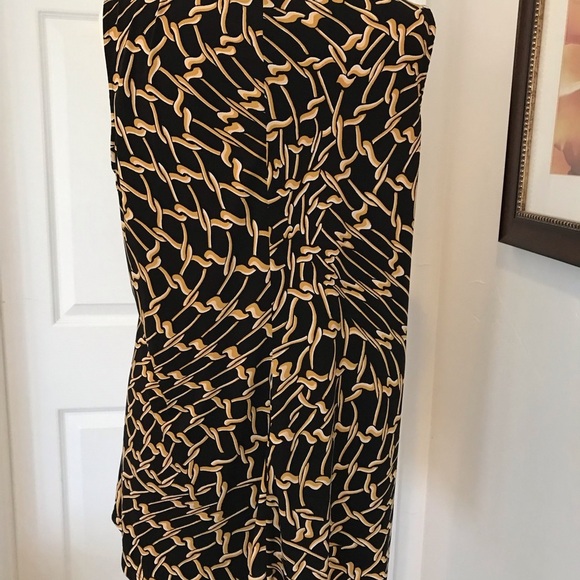 Sleeveless Tank - Picture 5 of 5